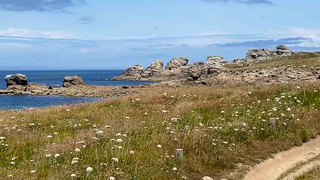 Allzeit-Bereift.de Finistere Bretonische Küste mit Felsen